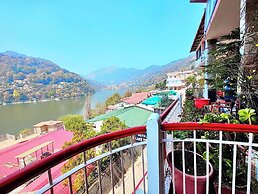 Hotel Lake View Mall Road Near Lake