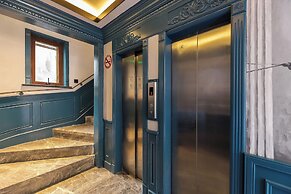 Jinglai Hotel (Shanghai Bund East Nanjing Road Pedestrian Street)