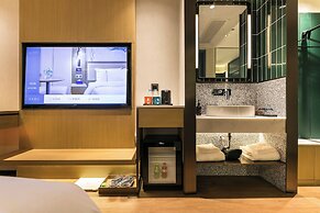 Jinglai Hotel (Shanghai Bund East Nanjing Road Pedestrian Street)