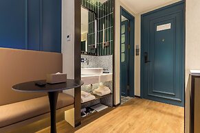 Jinglai Hotel (Shanghai Bund East Nanjing Road Pedestrian Street)