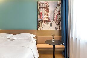 Jinglai Hotel (Shanghai Bund East Nanjing Road Pedestrian Street)