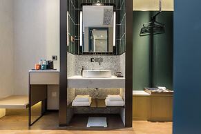 Jinglai Hotel (Shanghai Bund East Nanjing Road Pedestrian Street)