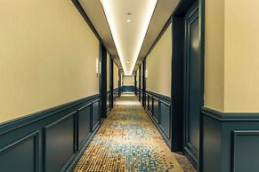 Jinglai Hotel (Shanghai Bund East Nanjing Road Pedestrian Street)