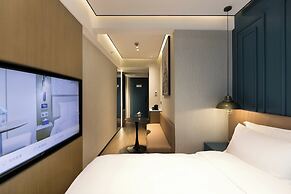 Jinglai Hotel (Shanghai Bund East Nanjing Road Pedestrian Street)