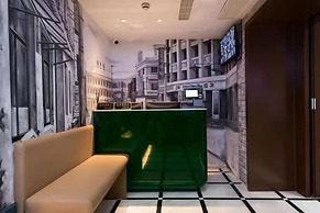 Jinglai Hotel (Shanghai Bund East Nanjing Road Pedestrian Street)