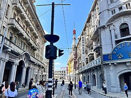 Jinglai Hotel (Shanghai Bund East Nanjing Road Pedestrian Street)
