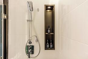 Jinglai Hotel (Shanghai Bund East Nanjing Road Pedestrian Street)