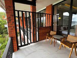 Caldera Hotel & Restaurant