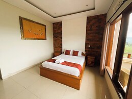 Caldera Hotel & Restaurant