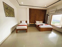 Caldera Hotel & Restaurant