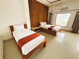 Caldera Hotel & Restaurant