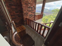 Caldera Hotel & Restaurant