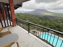 Caldera Hotel & Restaurant