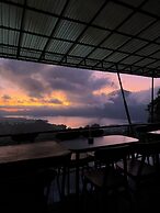 Caldera Hotel & Restaurant