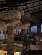 Caldera Hotel & Restaurant