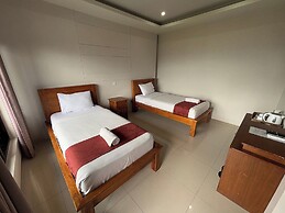 Caldera Hotel & Restaurant