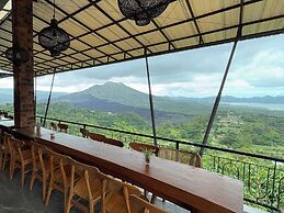 Caldera Hotel & Restaurant