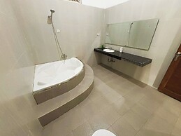 Caldera Hotel & Restaurant