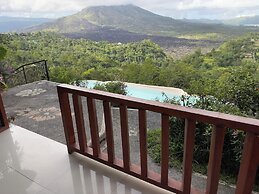 Caldera Hotel & Restaurant