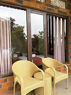 Caldera Hotel & Restaurant