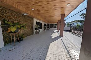 Manuela'S Suites