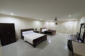 Garden Suite Hotel