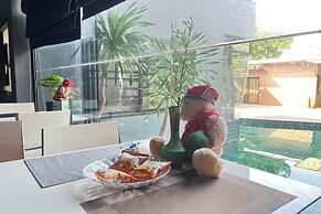 Bkl Pool Villa Pattaya