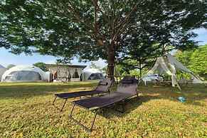 Nanine Glamping