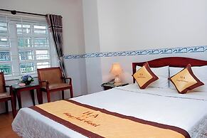 Hung Anh Hotel