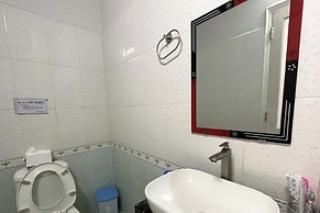 Hung Anh Hotel