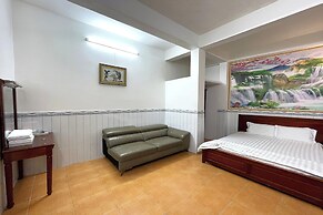 Hung Anh Hotel