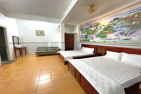 Hung Anh Hotel