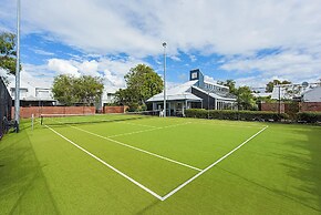 Blue Horizon Retreat