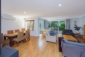 Blue Horizon Retreat