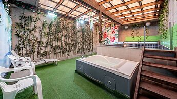 Yeosu Wellstay Pool Villa