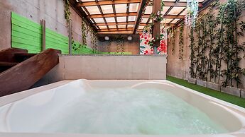 Yeosu Wellstay Pool Villa