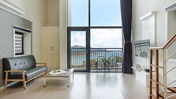 Yeosu Wellstay Pool Villa