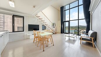 Yeosu Wellstay Pool Villa