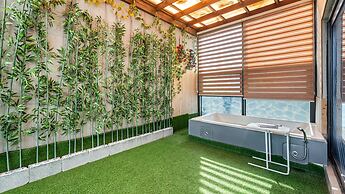 Yeosu Wellstay Pool Villa