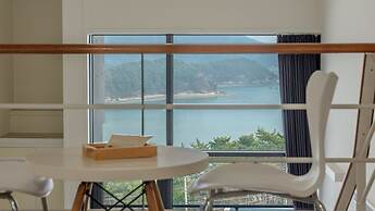 Yeosu Wellstay Pool Villa