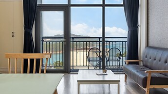 Yeosu Wellstay Pool Villa