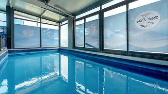 Yeosu Wellstay Pool Villa