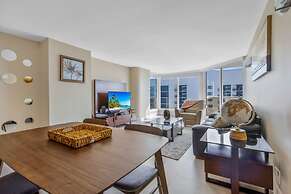 Ocean Comfort With Balcony and Pool