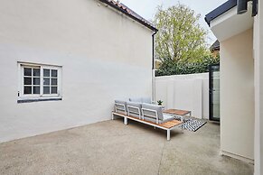 Host Stay Ginger Bread Cottage