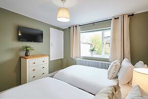 Host Stay Ginger Bread Cottage