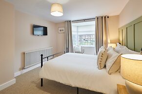 Host Stay Ginger Bread Cottage