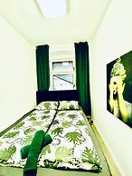 7BR Apt for 15P Near Schönbrunn