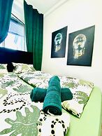 7BR Apt for 15P Near Schönbrunn