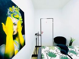 7BR Apt for 15P Near Schönbrunn