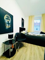 7BR Apt for 15P Near Schönbrunn